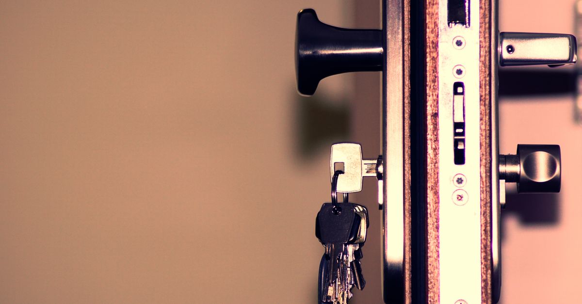 Just Moved In? A Practical New-Home Security Checklist — Sarasota Pro Locksmith