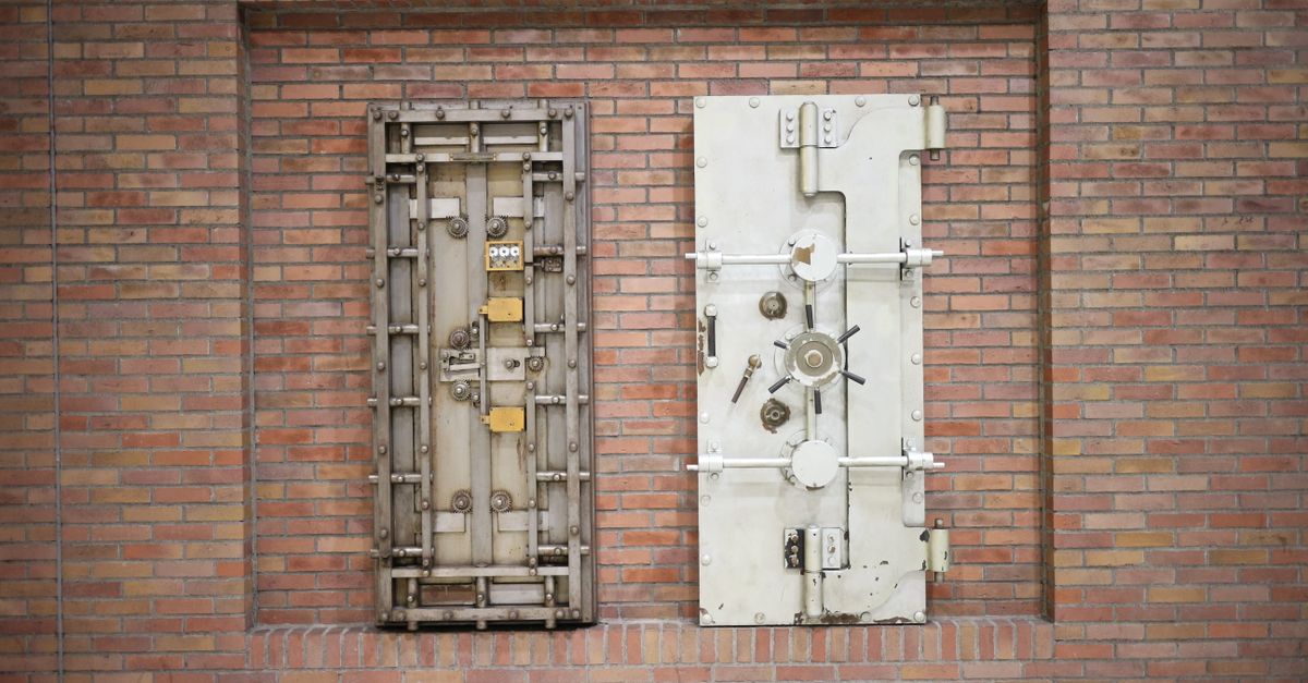 Safe Opening & Re-Combination: What the Service Actually Involves — Sarasota Pro Locksmith